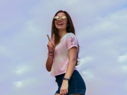 woman-female-tie-dye-peace-sign-ATB0132a_fave
