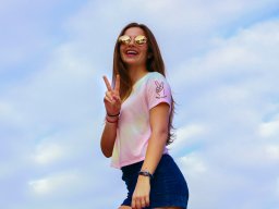 woman-female-tie-dye-peace-sign-ATB0132b_fave